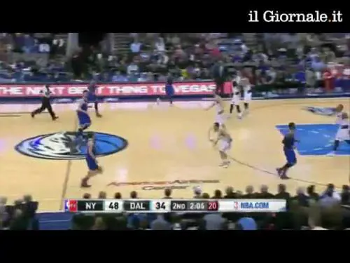 Nba, slaccia scarpe all'avversario e viene multato