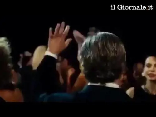 L'Ebernies fanno diventare "dance"  il vaffa di Servillo