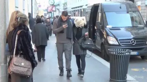 Icardi e Wanda Nara, acquisti nel Disney Store a Milano