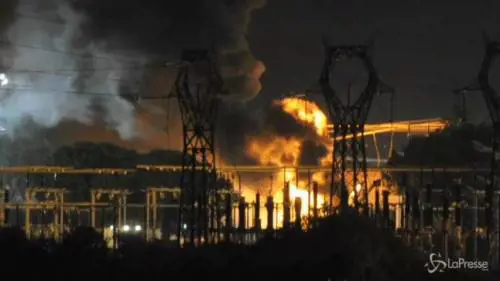 Roma, incendio e blackout
