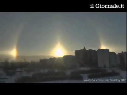 Mosca, nel cielo due soli