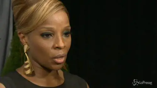 Accoltellato il padre di Mary J. Blige: è grave