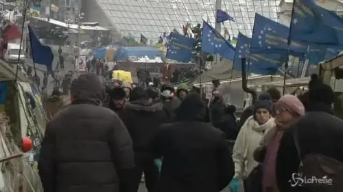 Ucraina, cancellata legge anti-proteste. Il premier lascia