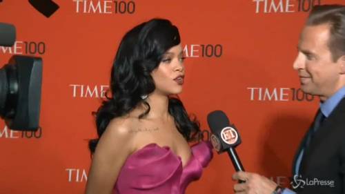 Rihanna insoddisfatta: "voglio un lato B più importante"