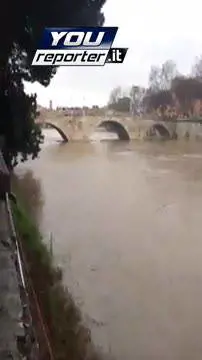 Paura per il Tevere a Roma