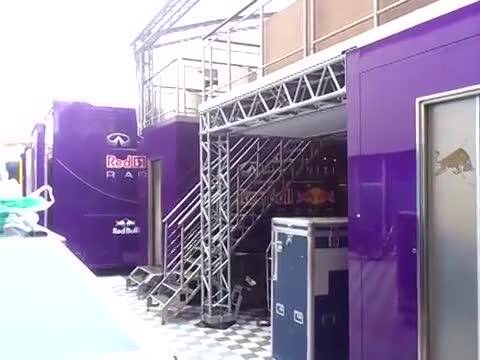 Jerez, la Red Bull si ritira al ritmo di discodance