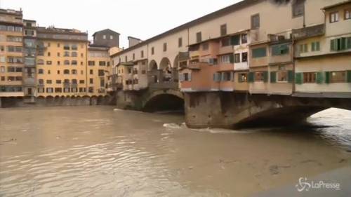Maltempo: Arno in piena a Firenze