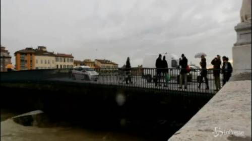 Maltempo: evacuati cittadini di Roffia, paura per l'Arno