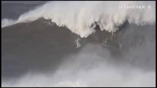 L'onda più alta del mondo è stata surfata in Portogallo