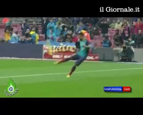 Messi-Alves, passaggi al volo da 40 metri