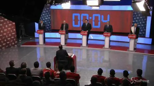 Afghanistan, prove di democrazia in tv in attesa delle elezioni