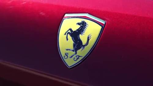 Ferrari, le linee innovative della California T