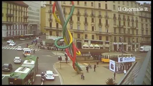 Milano "bellissima" capitale del Design ripresa da un drone