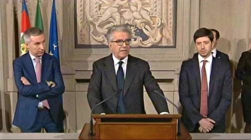 Zanda: "L'obiettivo è un governo che duri fino al 2018"