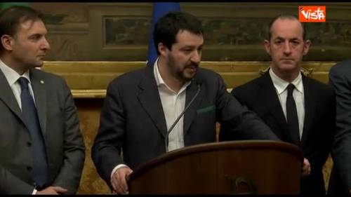 Il no di Salvini: "Governo che nasce dal Palazzo"