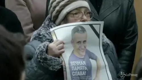 Ucraina, i primi funerali