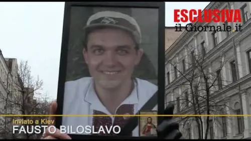 A piazza Maidan i funerali dei caduti
