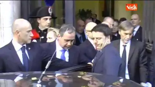 E Renzi va via dal Senato... con Delrio e Boschi