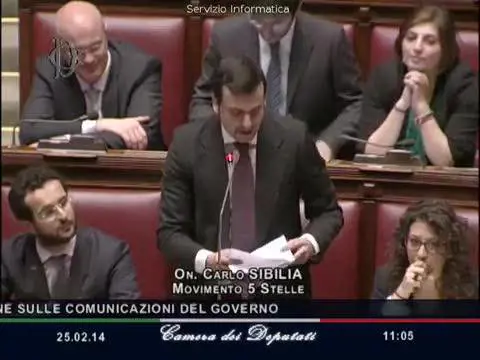 Il grillino Sibilia: "Renzi e Padoan figli di Troika"