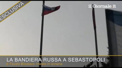 La bandiera russa sventola a Sebastopoli