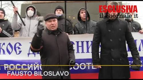 I volontari della milizia filo russa: "Gloria alla Russia"
