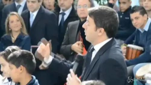 Renzi: Fb? Fate amicizia con i compagni