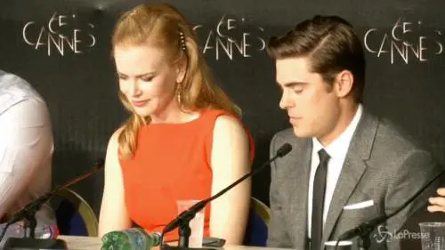 Zack Efron agli Oscar accompagnato dal tutore: niente alcol