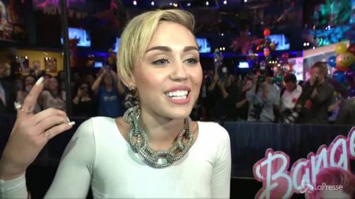 Miley Cyrus e selfie: gli autoscatti con il campione olimpionico