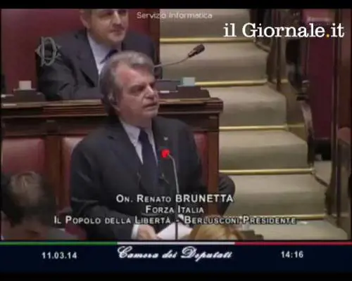 M5S: "Berlusconi delinquente". Brunetta contro la Boldrini: "Due pesi e due misure"