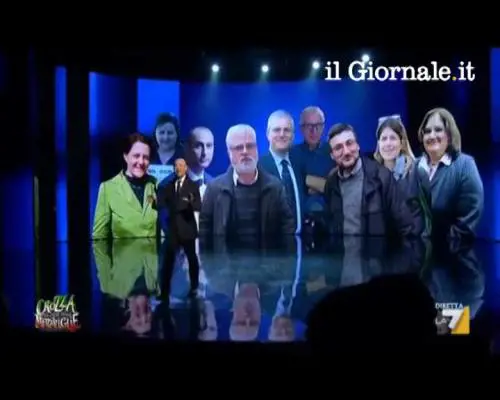 Crozza: adottiamo i parlamentari grillini esclusi