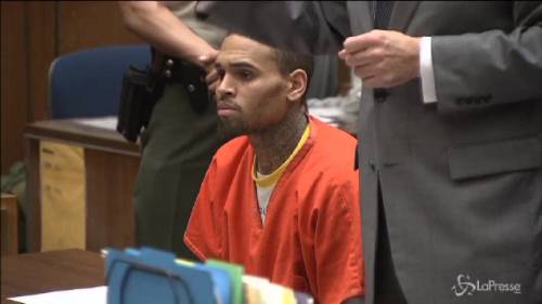 Chris Brown in carcere per un altro mese