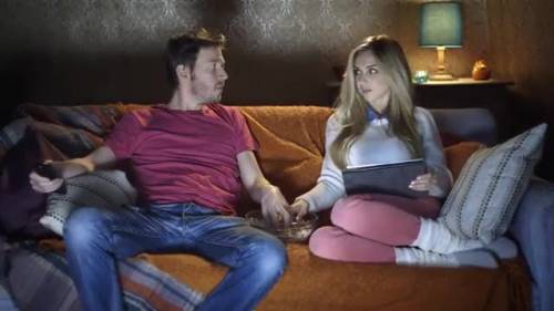 Nuovo spot Durex: spegnete la luce riconettete l'amore