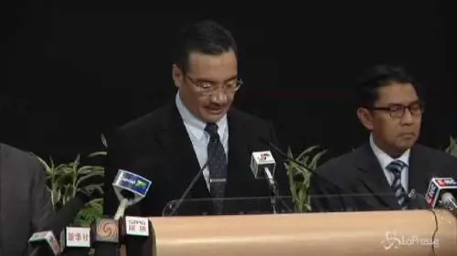 Malesia, trovati altri 122 oggetti che potrebbero appartenere all'aereo scomparso