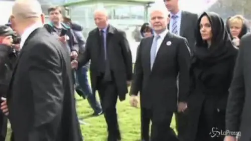 Angelina Jolie in lacrime: "No agli stupri di guerra"