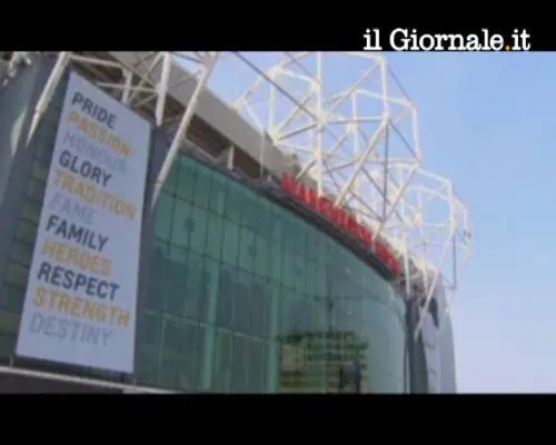 La protesta dei tifosi del Manchester United è in volo
