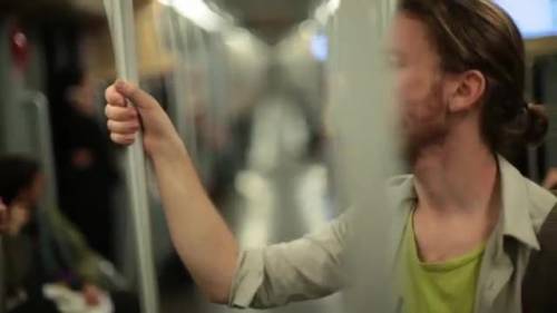 "Mai" di B-Nario, il video girato tutto in metropolitana