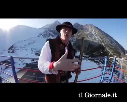 Tutto il mondo balla sulle note di Happy
