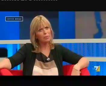 Alessandra Mussolini torna in tv: "Sono un fiore"