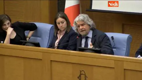Shoah, Grillo: "Il capo degli ebrei è stupido"