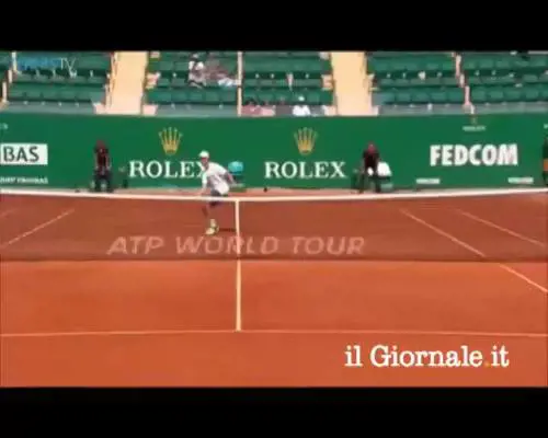 Tennis, Seppi lungolinea da sotto le gambe