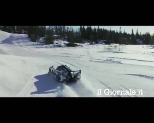 Olsson e la supercar da 600cv: adrenalina sulla neve
