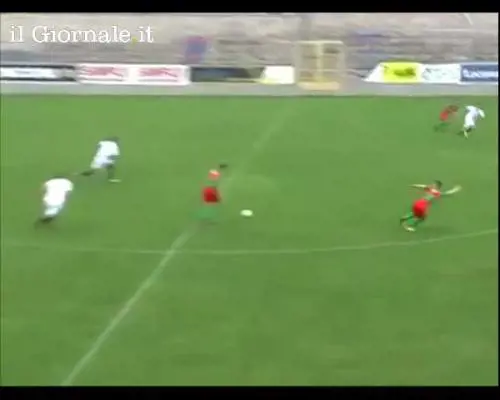 Il gol da Maradona del campione di Eccellenza