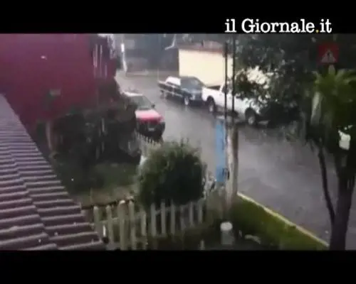 Messico, grandinano palle da tennis