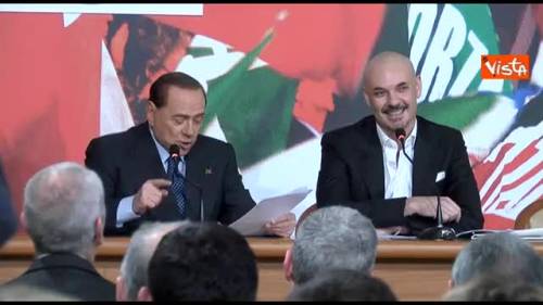 Berlusconi "rivisita" la poesia Il cinque maggio