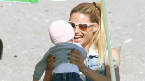 Michelle Hunziker in attesa del terzo figlio?