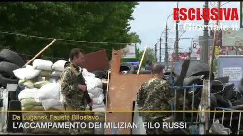 L'accampamento dei miliziani filo russi a Lugansk