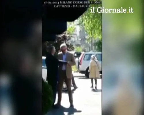 La bustarella in flagrante: il video della procura