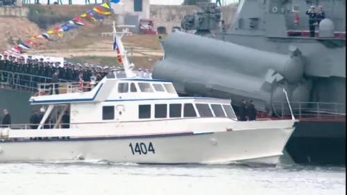 Putin in Crimea: prima visita dopo annessione