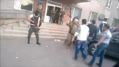 Polizia spara su manifestanti a Krasnoarmeisk: un morto