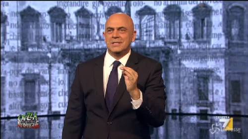 Crozza: "In Italia commissariate anche le processioni alla Madonna"